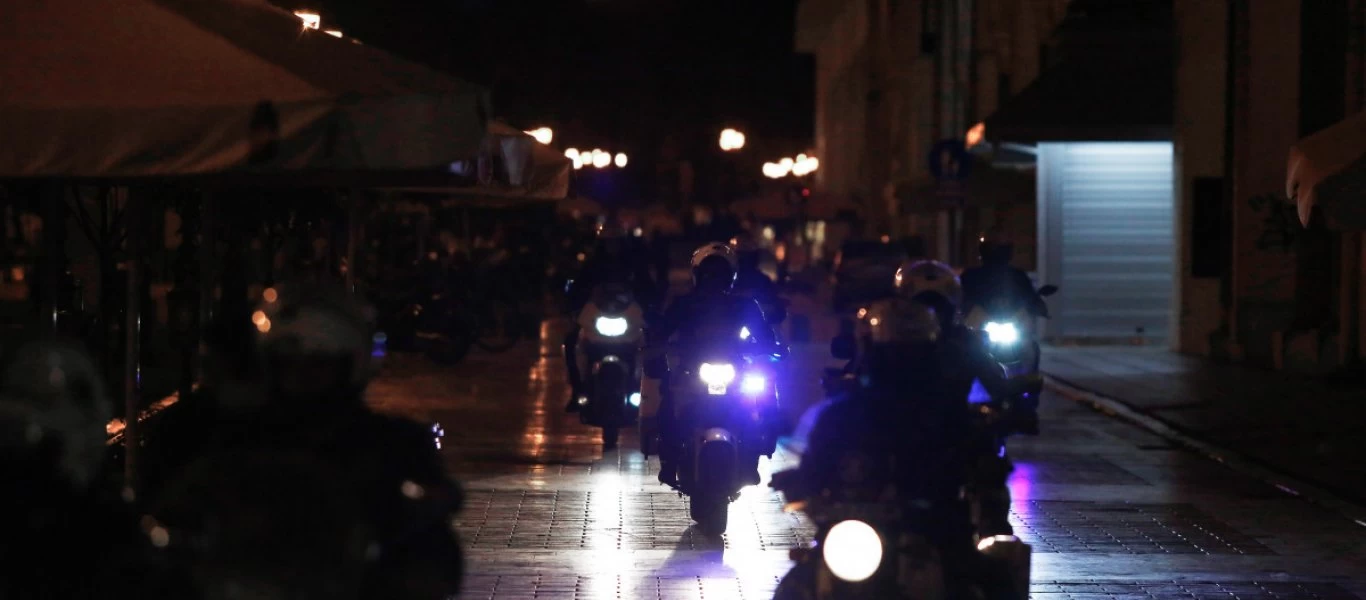 Πρόβα Χριστουγέννων; Η Αστυνομία συνέλαβε... τρία άτομα σε σπίτι στην Ξάνθη με την κατηγορία ότι έκαναν πάρτι!